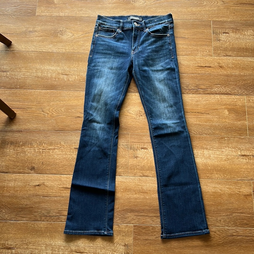 Express NWOT Barely Boot Sz 4R